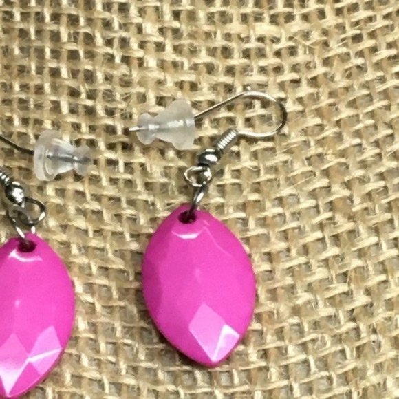 Dangle Pierced Earrings Barbie Pink Faceted Ellipse Silver Retro Soft Girl - Picture 2 of 5